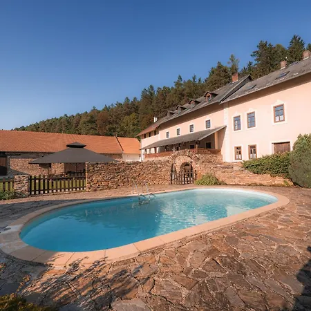 Mlyn Davidkov * Hryzely